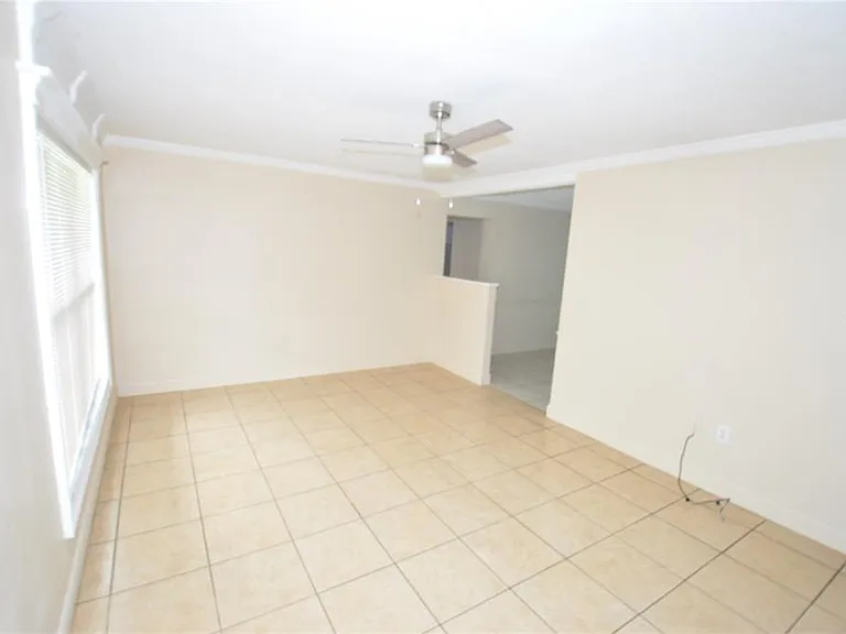 1624 Merrick Rd — Photo 3