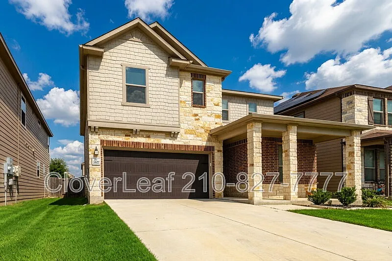 3 bed, 2.5 bath, 2403 sqft, $1,927 — Photo 2