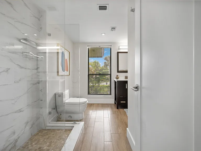 11818 Pebblewood Dr #201 — Photo 13