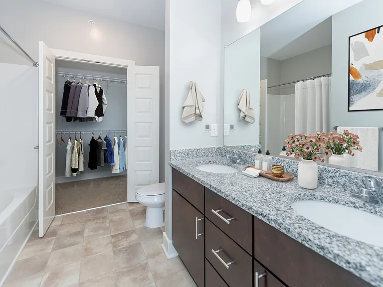 Infinity at Centerville Crossing — Photo 16