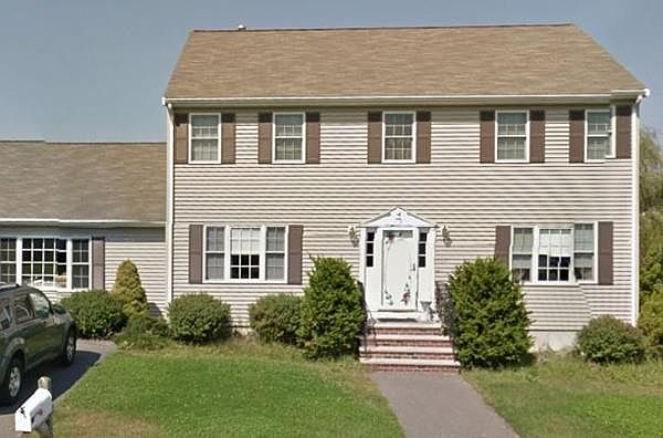 1st image of 124 Emerald Dr