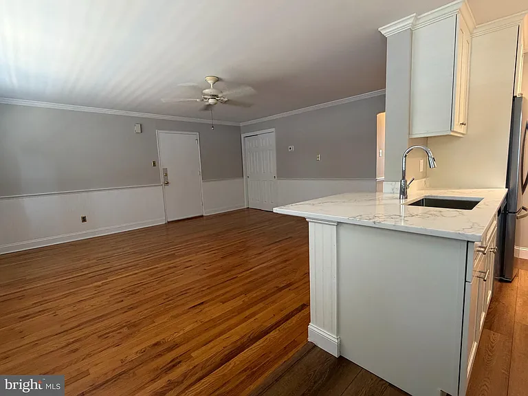 403 S Main St #105 — Photo 9