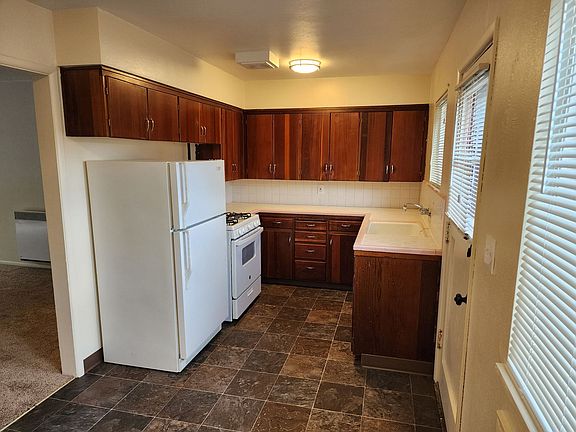 5th image of 300 W 4th St #2