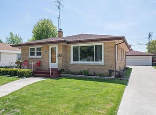 2015 22nd St, Kenosha, WI 53140