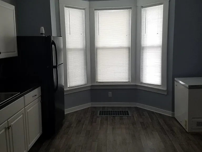 196 Herman Pl #1 — Photo 4