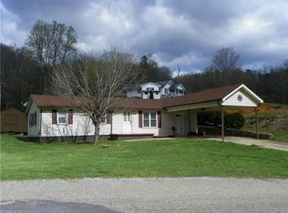 149 W Orchard St, Old Fort, NC 28762