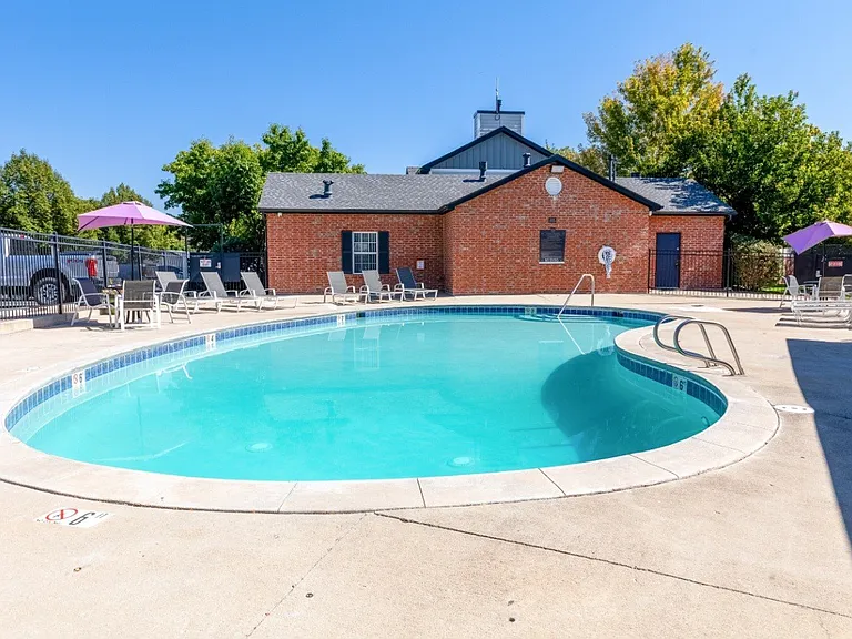 Country Ranch Apartments — Photo 4