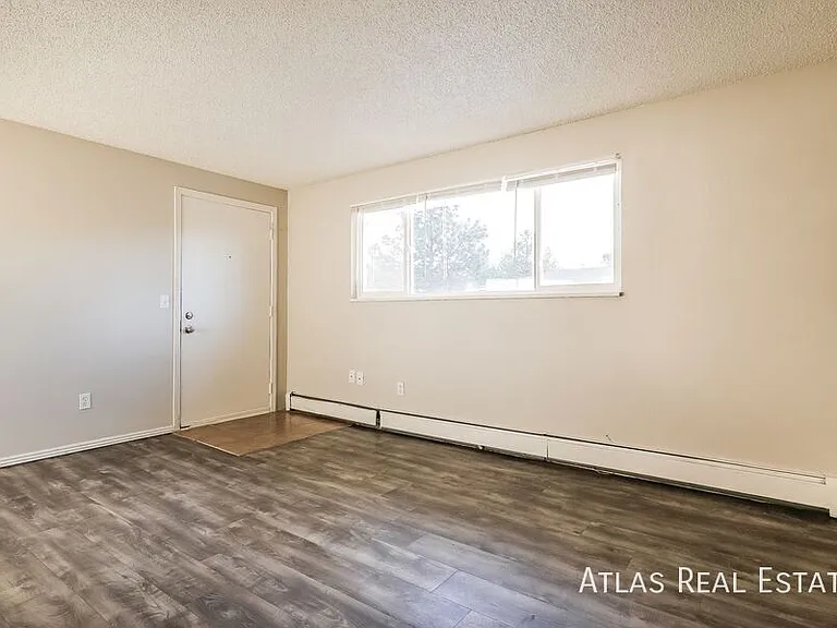 920 Bishop Ct #A — Photo 3
