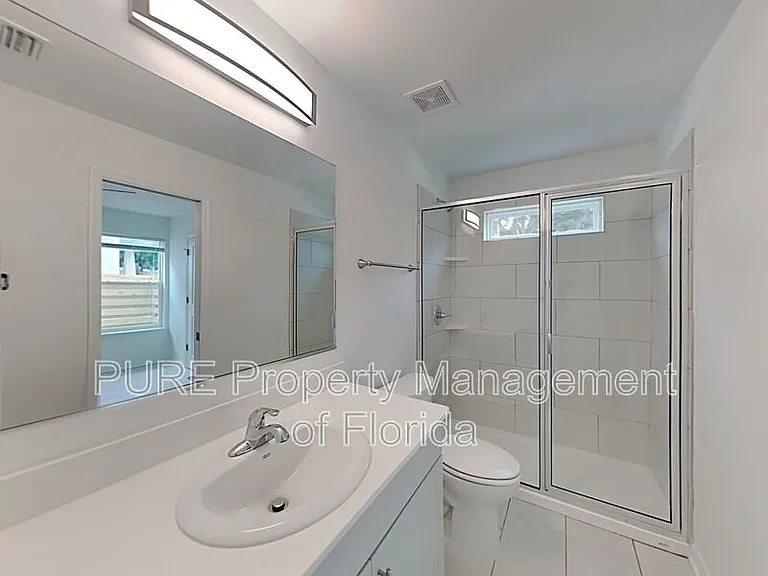 710 NE 4th St #101 — Photo 11