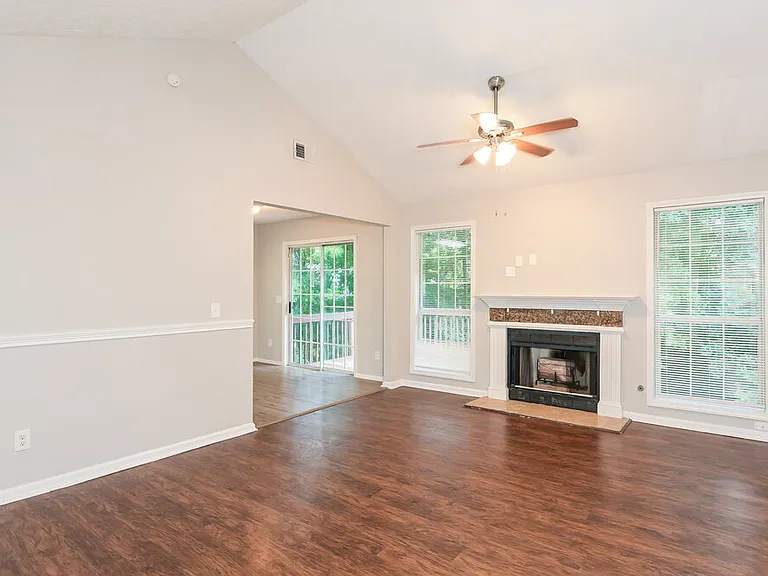 2526 Riverwood Spg — Photo 4