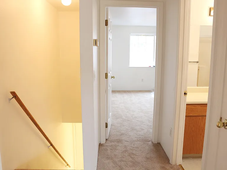 824 Bennett Ave #C — Photo 17