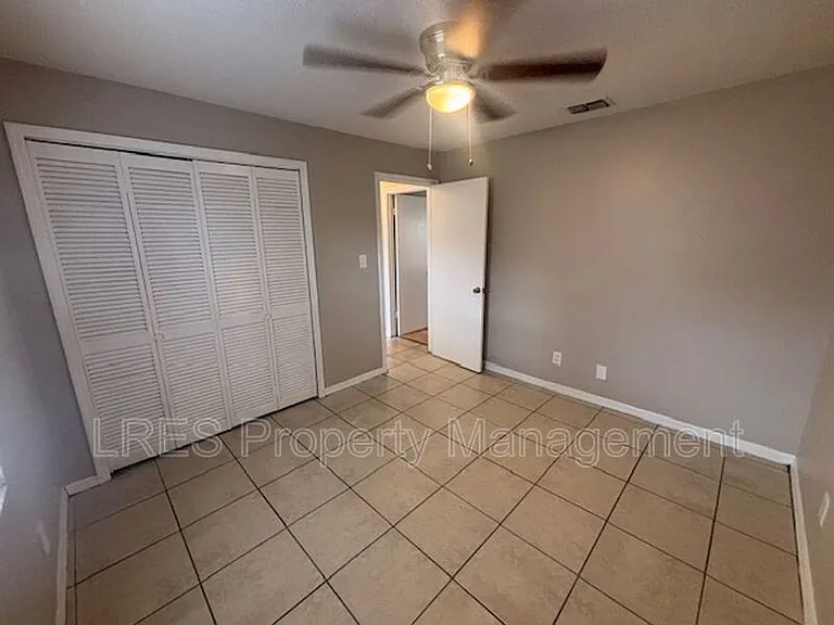 2437 Chase Ave #A — Photo 17