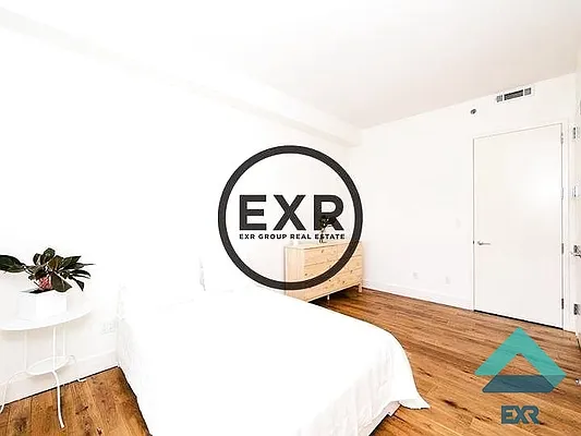 Rented by EXR | media 54