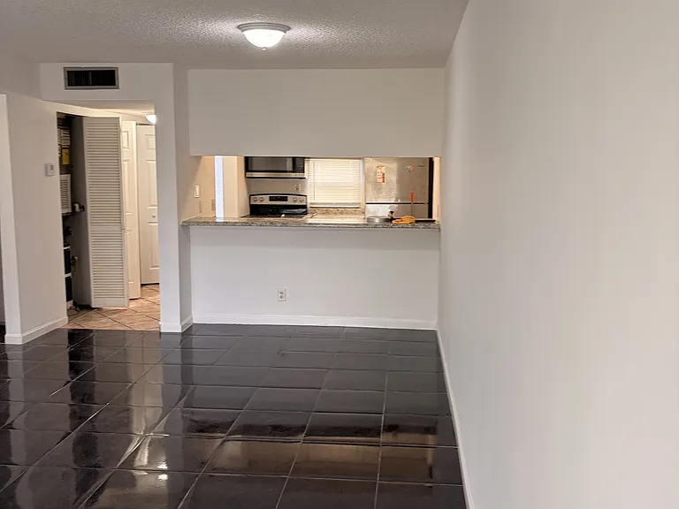 8540 N Sherman Cir #504-1 — Photo 2