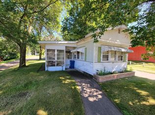 622 Elm St, Spooner, WI 54801