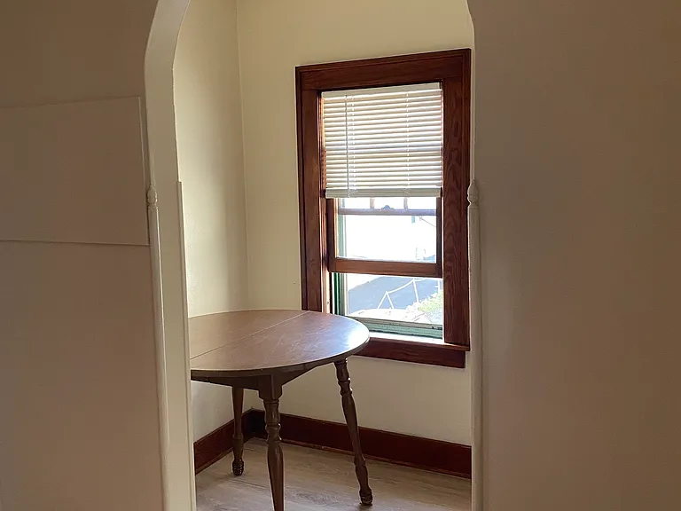 121 E Falls St — Photo 11