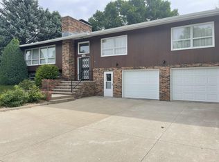 1104 N Oneida Ave, Pierre, SD 57501