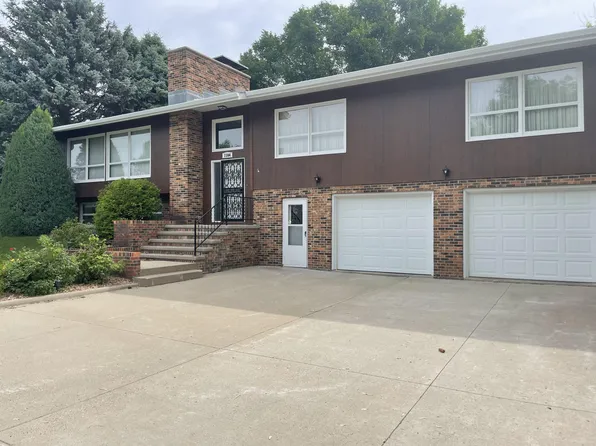 1104 N Oneida Ave, Pierre, SD 57501