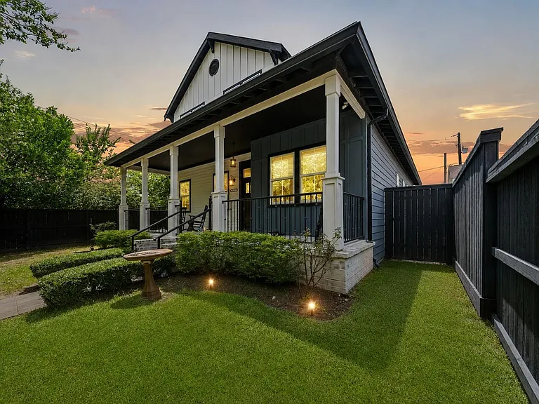 301 Cordell St — Photo 1