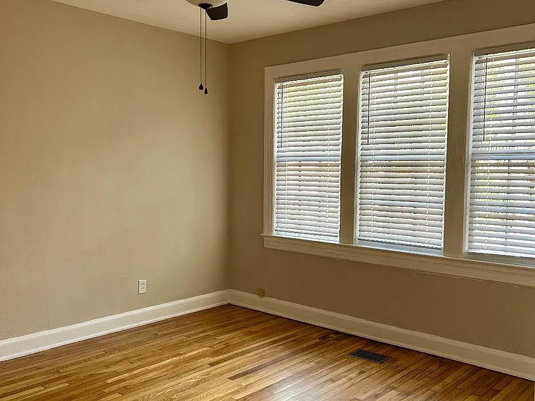 2215 Saint Johns Ave #2 — Photo 6