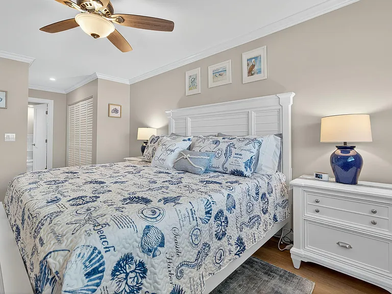 110 Shore Ct #301 — Photo 22