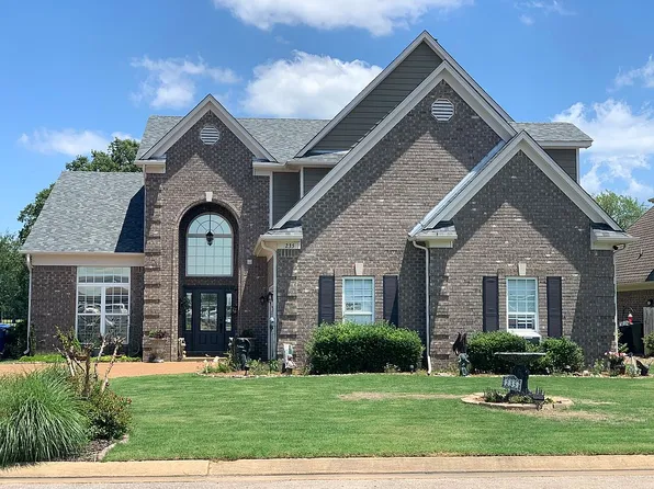 235 Fairoaks Dr, Oakland, TN 38060