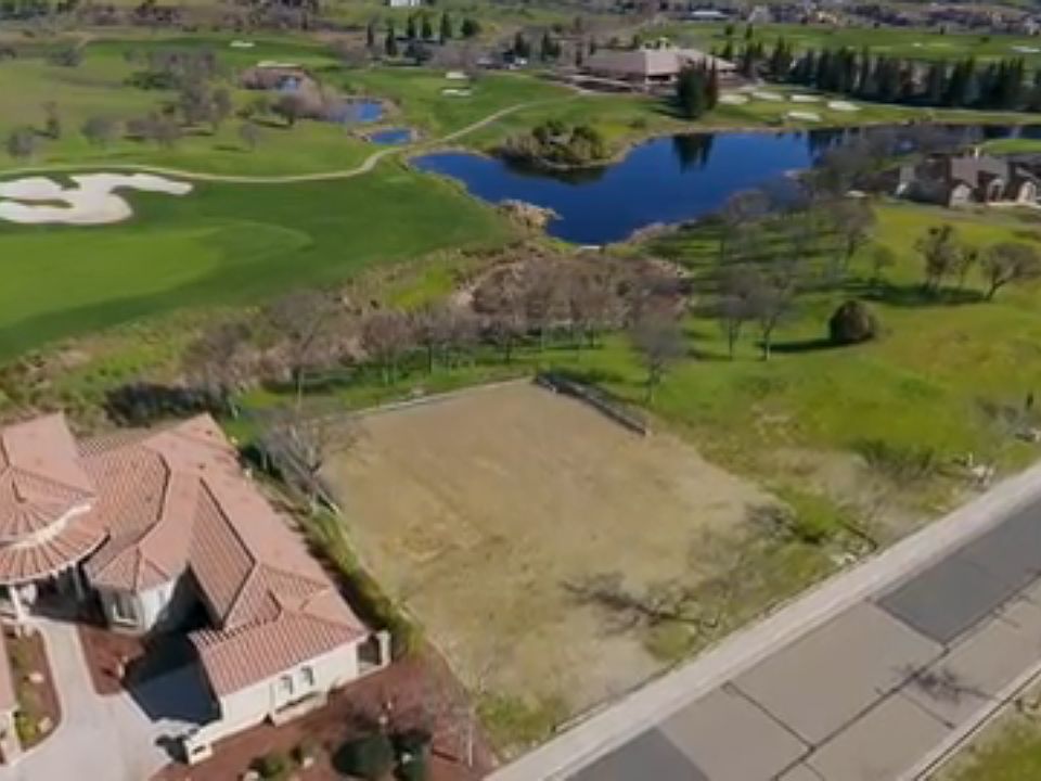 1st image of 2547 Oak Creek Dr
