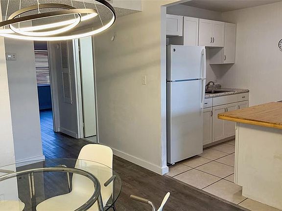 4th image of 215 S McMullen Booth Rd APT 182