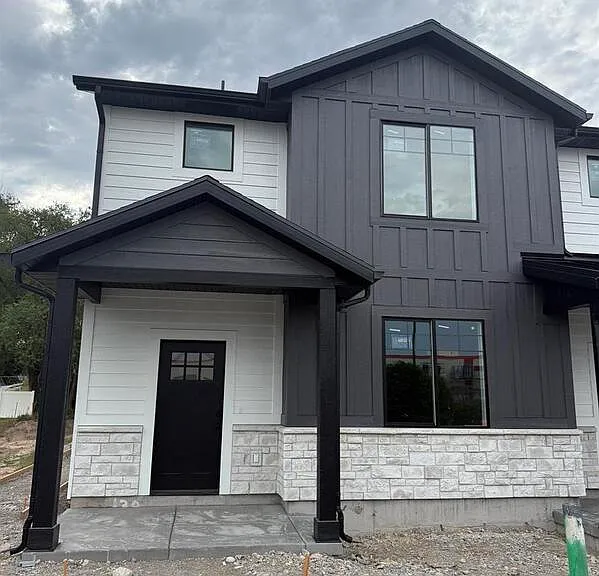 138 N 400 W #1 — Photo 1