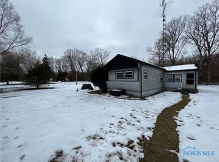 421 N Meilke Rd, Holland, OH 43528