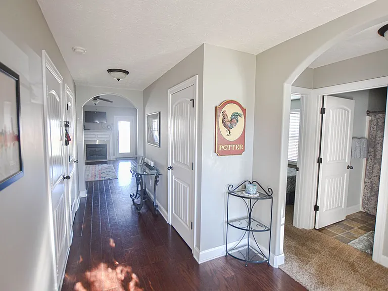 716 Elm St — Photo 2
