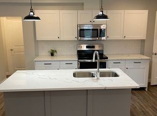 109 Waterloo St, Kitchener, ON N2H 3V5