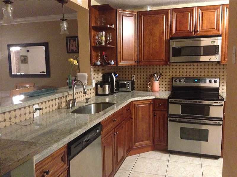 2nd image of 617 NW 47th St