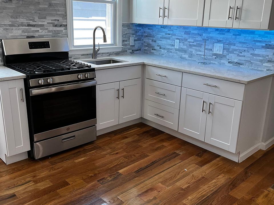1st image of 21 Dodd Ter Floor 2