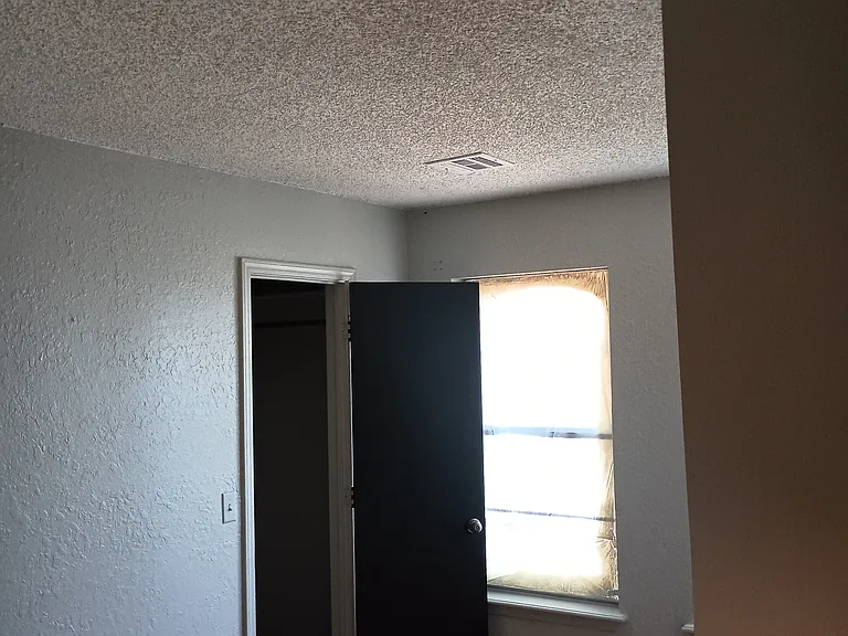 14803 E 33rd Pl — Photo 8