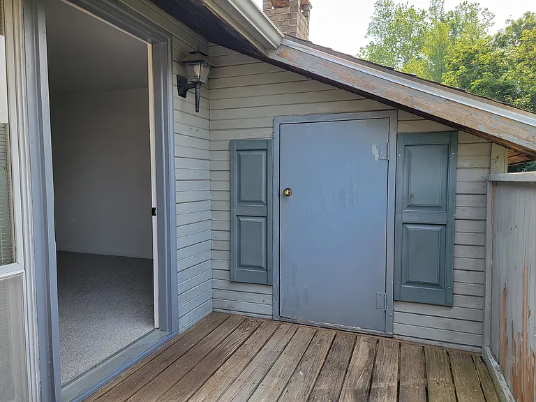 541 Cloverbrook Dr — Photo 13