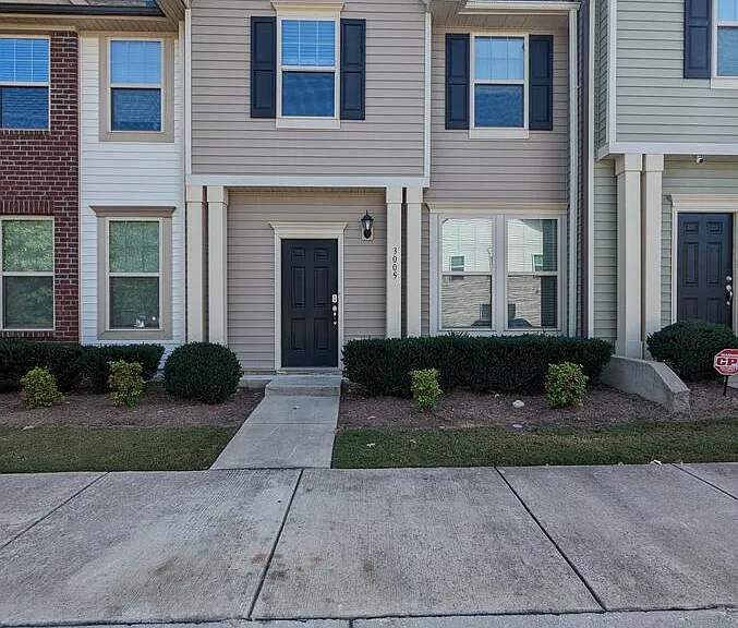 3005 Bluegrove Rd #1 — Photo 1