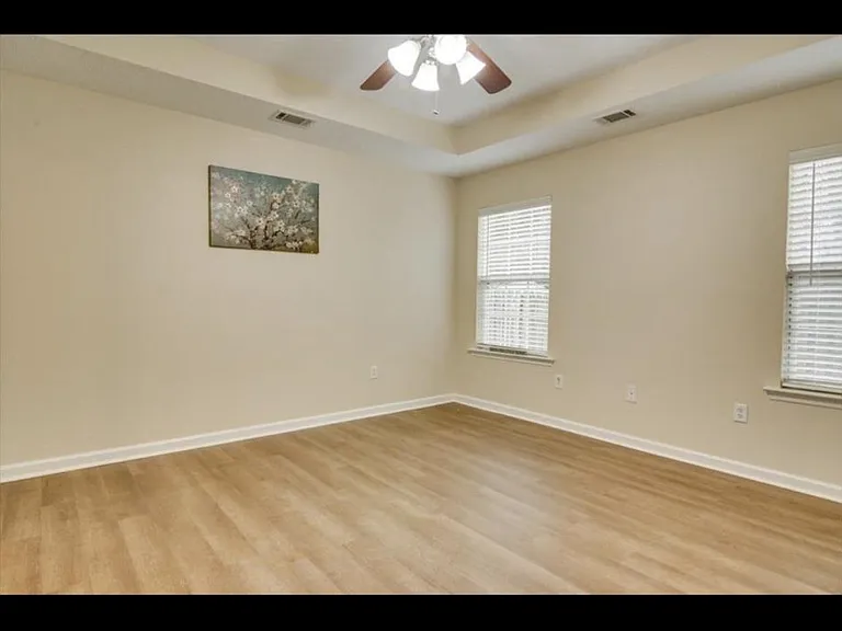616 Goodale Ln — Photo 13
