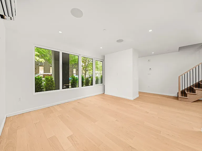 41-01 24th St #Townhouse 1 — Photo 21