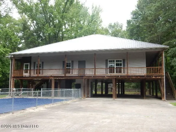 346 Old Foxworth Rd, Columbia, MS 39429