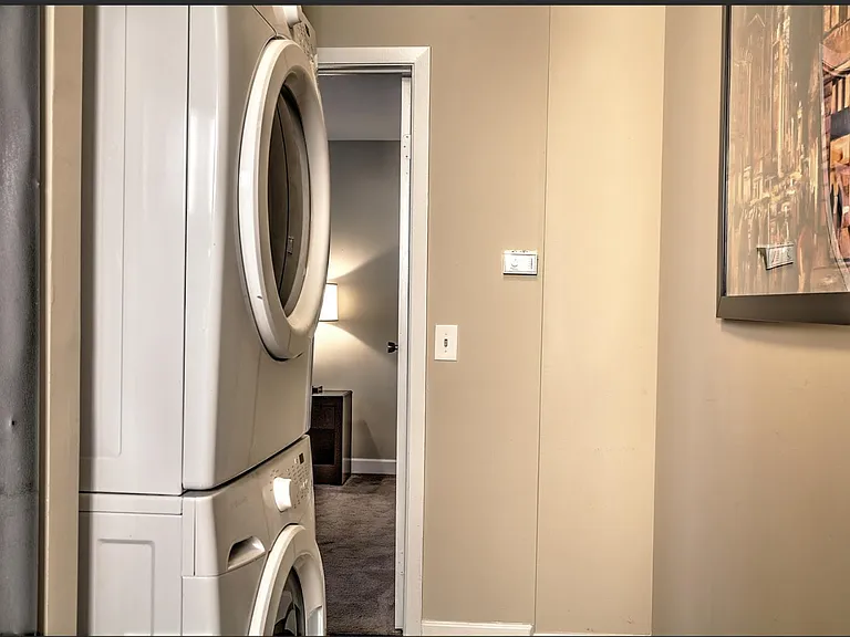 5538 Pershing Ave #209 — Photo 7