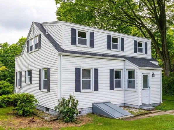 212 Otrobando Avenue, Norwich, CT 06360