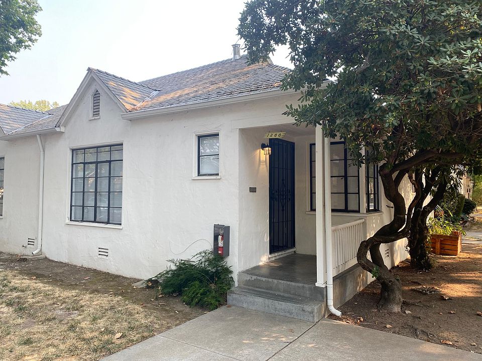 1200 V Street