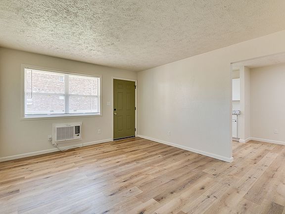 2nd image of 1549 Wales Ave #1575