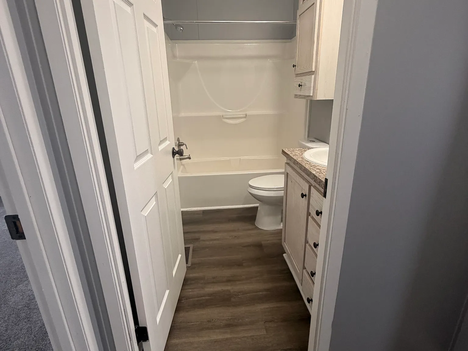 2 bed, $1,499 — Photo 4