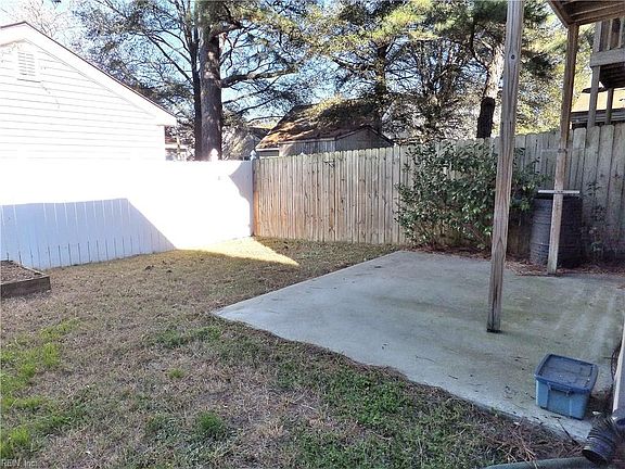 3rd image of 4514 Coronet Ave