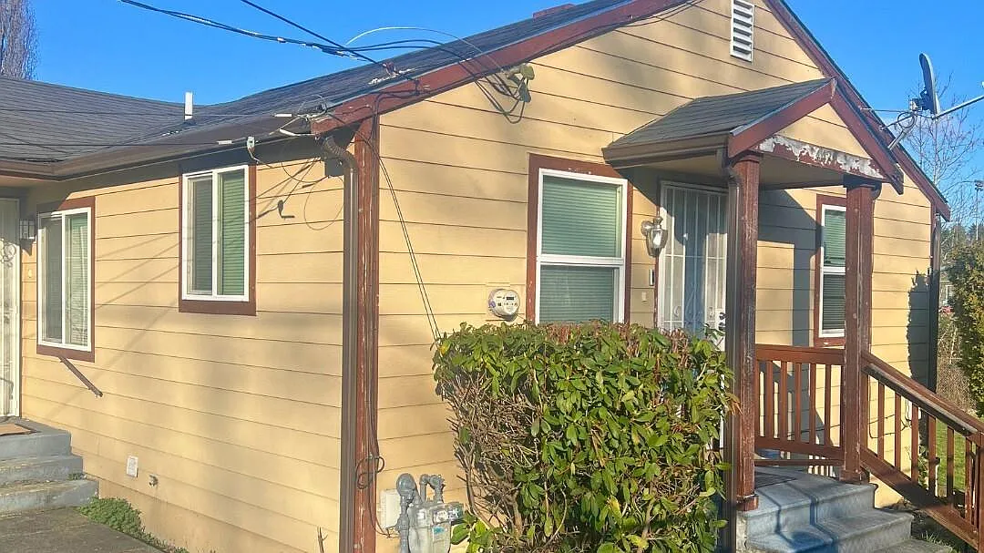 3 bed, 1220 sqft, $3,875 — Photo 1