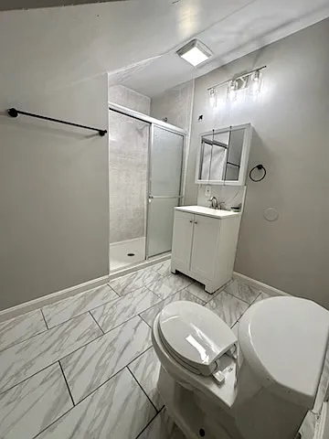 3 bed, 1000 sqft, $1,900 — Photo 3
