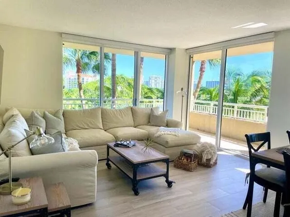 19501 W Country Club Dr APT 414, Aventura, FL 33180