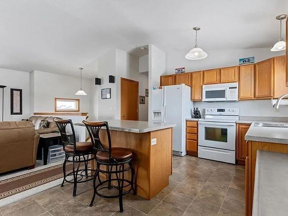 4th image of 4523 Three Rivers Dr